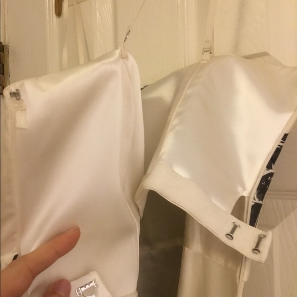 Ann Taylor 100% Silk Dress, Size 8 - Picture 3 of 3